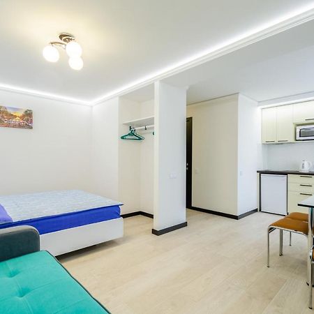 Artal Apartment On Obolonskyi Avenue 31 Киев Экстерьер фото